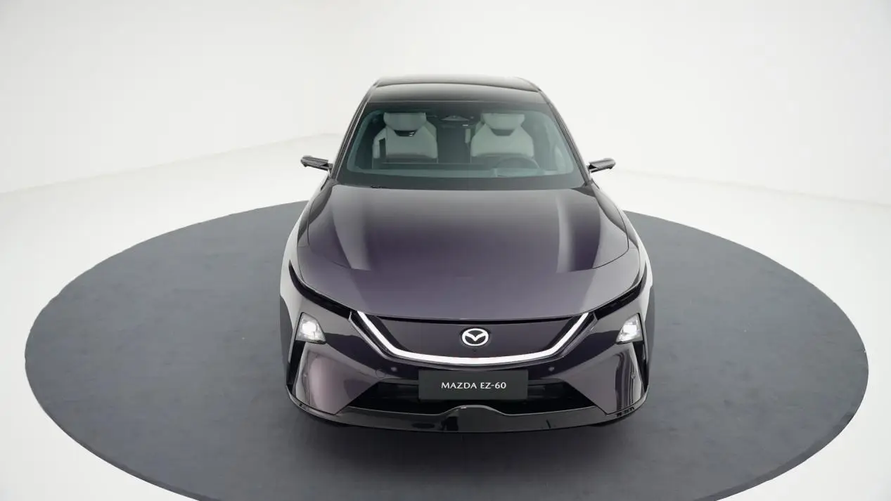 Кроссовер Mazda EZ-60 достиг 18 000 предварительных заказов на переполненном китайском рынке