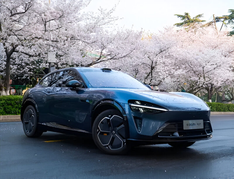 В Китае 22 мая будет представлен новый автомобиль Xiaomi YU7 SUV