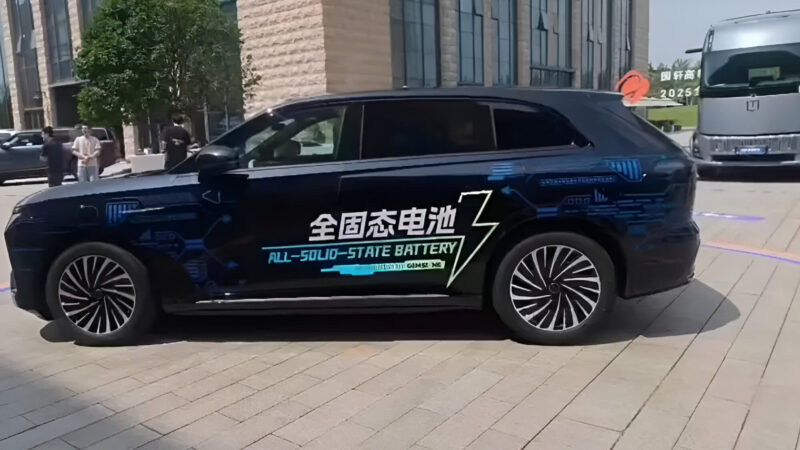 В Китае замечен электрический внедорожник Chery Exlantix ET с твердотельной батареей на борту