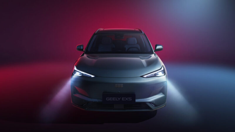 Geely войдет в Польшу с двумя кроссоверами: BEV и PHEV