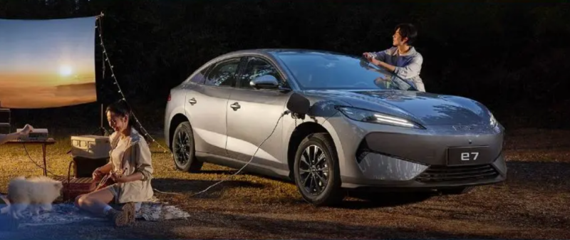В Китае представлен электромобиль BYD e7 с запасом хода 450 км по цене 14 400 долларов США