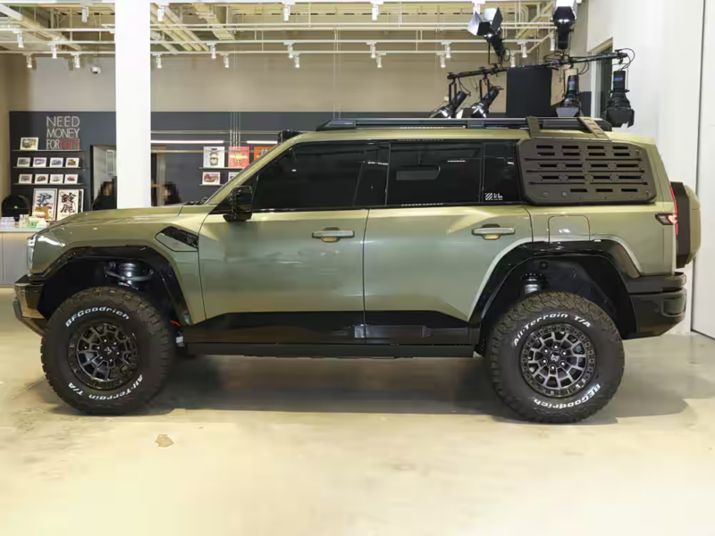 В Китае представлен внедорожник Dongfeng Warrior M817 мощностью 700 л.с.