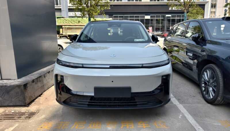 В Китае представлен электромобиль Leapmotor B10: сможет ли бюджетный автомобиль затмить премиальных конкурентов?