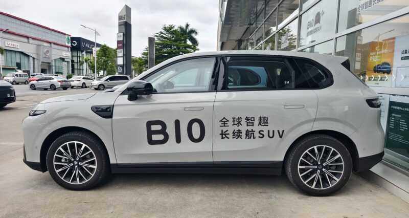 В Китае представлен электромобиль Leapmotor B10: сможет ли бюджетный автомобиль затмить премиальных конкурентов?