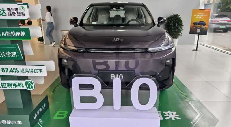 В Китае представлен электромобиль Leapmotor B10: сможет ли бюджетный автомобиль затмить премиальных конкурентов?