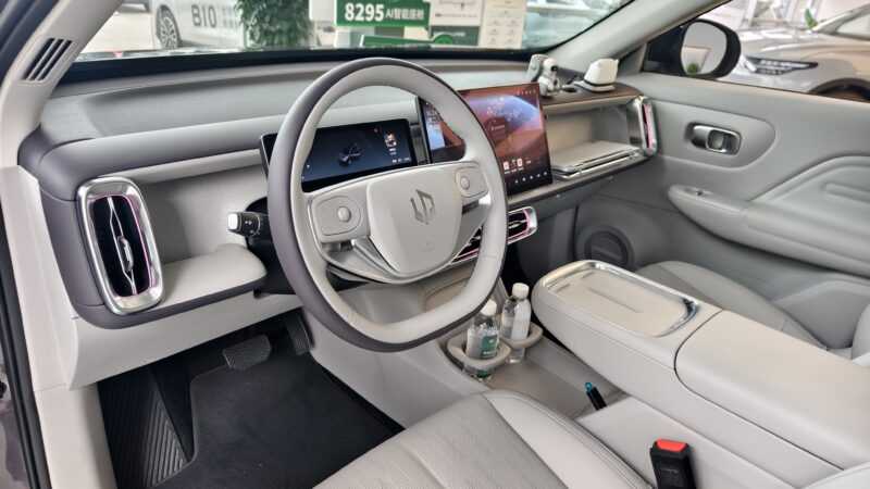 В Китае представлен электромобиль Leapmotor B10: сможет ли бюджетный автомобиль затмить премиальных конкурентов?