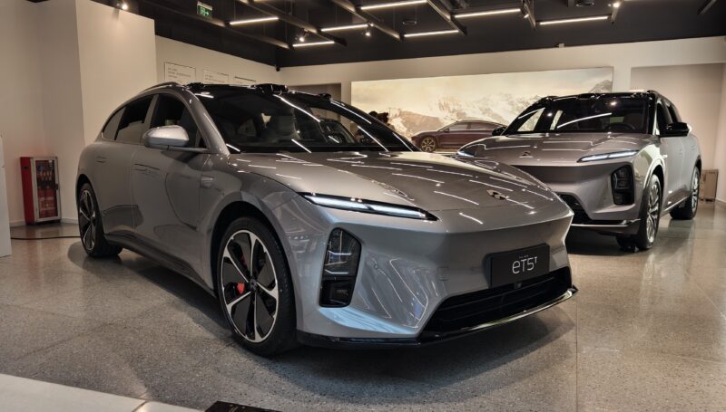 В Китае представлен обновленный автомобиль Nio ET5 Touring 2025 с более 500 улучшениями