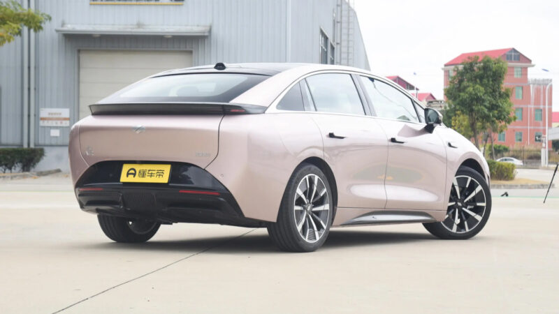 Китайская авиакомпания запустила JY Air Sedan за 20 500 долларов США внутри страны