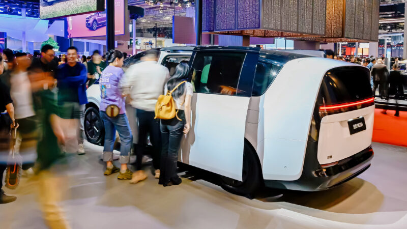 В Китае Li Auto возобновит поставки новой версии Mega MPV для исправления падения продаж