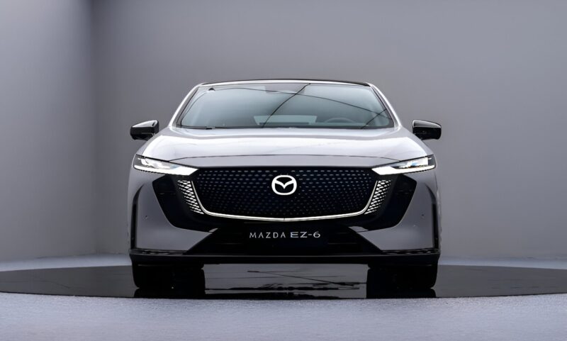 В Китае 7 июня на автосалоне в Чунцине представят Mazda EZ-6 Sports Edition