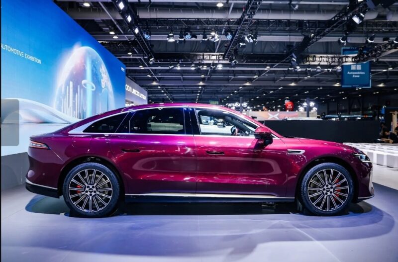 В Китае стартовал предзаказ на Chery Fulwin A9L PHEV с запасом хода 2000 км по цене 22 300 долларов США