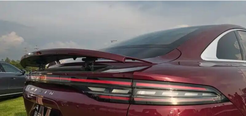 В Китае стартовал предзаказ на Chery Fulwin A9L PHEV с запасом хода 2000 км по цене 22 300 долларов США