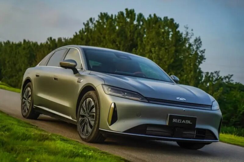 В Китае стартовал предзаказ на Chery Fulwin A9L PHEV с запасом хода 2000 км по цене 22 300 долларов США
