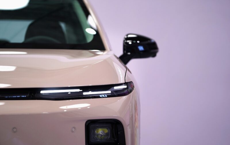 В Китае начались предпродажи электрседана Leapmotor B01 по цене от 14 760 долларов США.