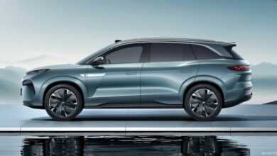 В России стартовали продажи нового семиместного кроссовера из Китая, получившего звание самого крутого в Поднебесной. В России стартовали продажи нового семиместного кроссовера из Китая, получившего звание самого крутого в Поднебесной.