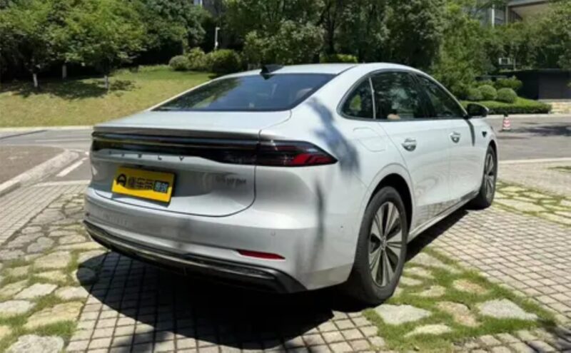 В Китае 19 июня дебютирует Geely Galaxy A7 EM-i с новой гибридной системой Leishen EM-i и запасом хода 2100 км