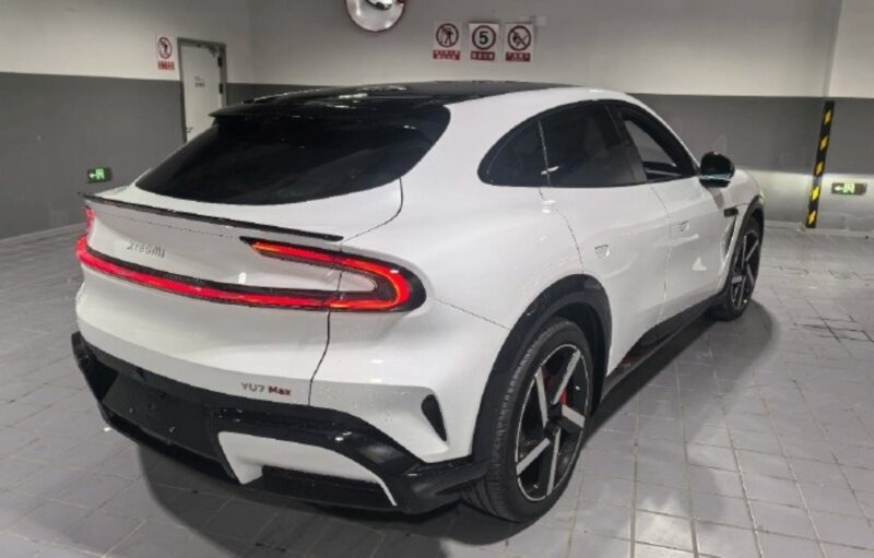 В Китае электрокар Xiaomi YU7 SUV набрал более 289 000 предзаказов за 60 минут.