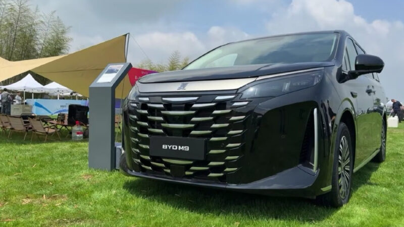 Минивэн BYD Xia будет продаваться за рубежом под именем M9 — первая партия покинула Китай