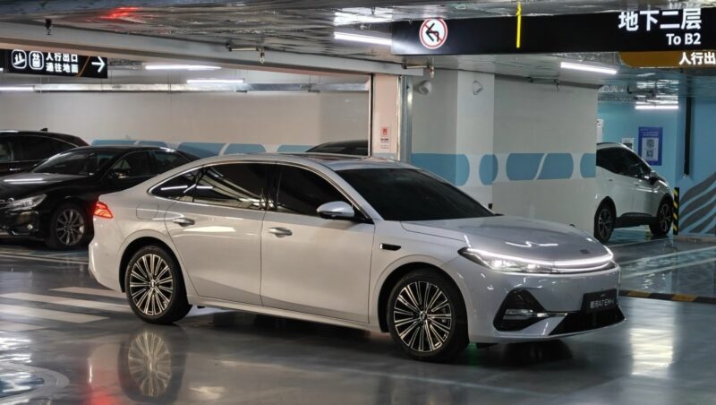 В Китае 19 июня дебютирует Geely Galaxy A7 EM-i с новой гибридной системой Leishen EM-i и запасом хода 2100 км