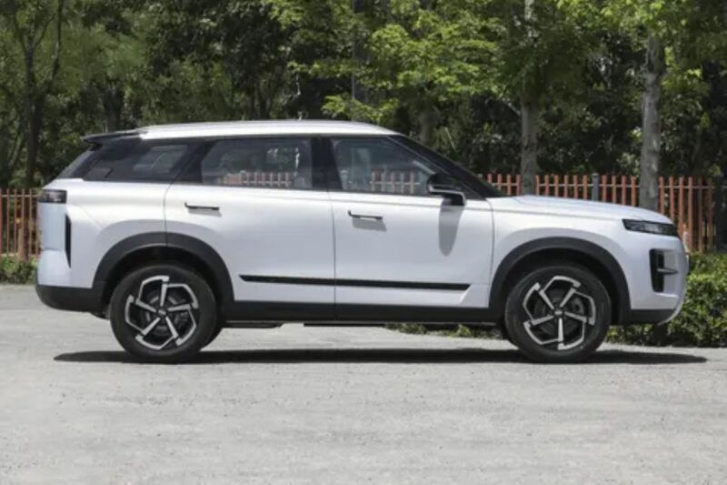 В Китае презентован Chery Tiggo 7 Sport с дизайном в стиле Land Rover, стартовавший вместе с Tiggo 7 Plus от 12 250 долларов США