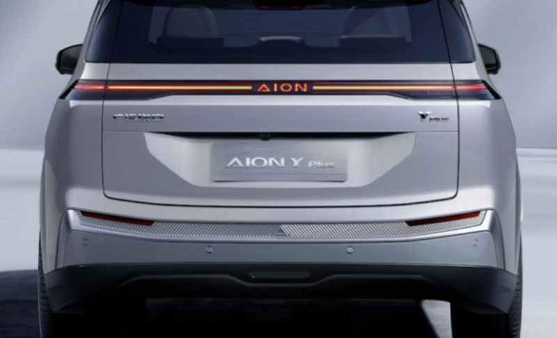 В Китае дебютирует кроссовер 2025 Aion Y Plus SUV с конкурентной ценой