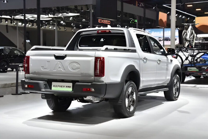 В Китае состоялась глобальная премьера австралийской версии JAC Hunter PHEV на автосалоне Greater Bay Auto Show 2025 года
