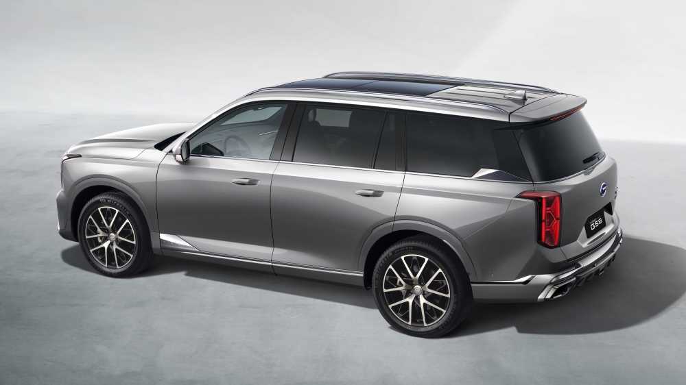 gac gs8 dragon сбоку серебряный серый кроссовер гибридный