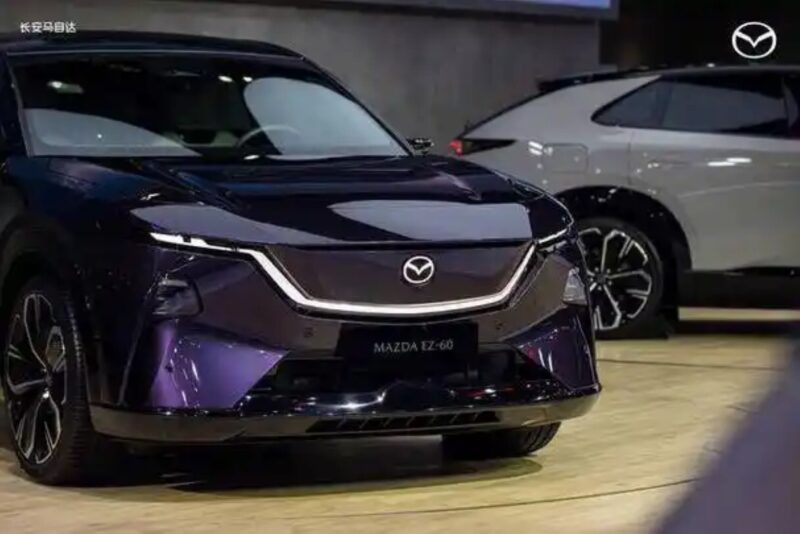 В Китае кроссовер Mazda EZ-60 SUV набрал 30 000 предварительных заказов и выйдет в сентябре.