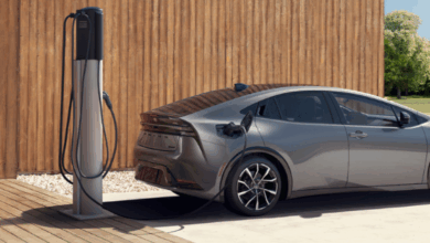 В Китае заявление главы Toyota о том, что "один электромобиль загрязняет окружающую среду как три гибридных автомобиля", встретило научную критику В Китае заявление главы Toyota о том, что "один электромобиль загрязняет окружающую среду как три гибридных автомобиля", встретило научную критику