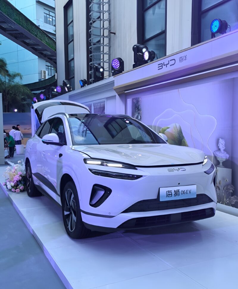 В Китае стартовали продажи BYD Sealion 06 с батареей Blade и полным приводом от 19 300 долларов