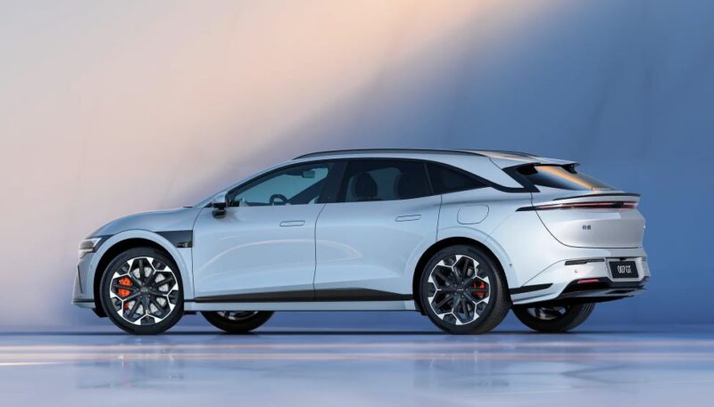 В Китае с конвейера сошел 300-тысячный экземпляр модели shooting brake от Zeekr