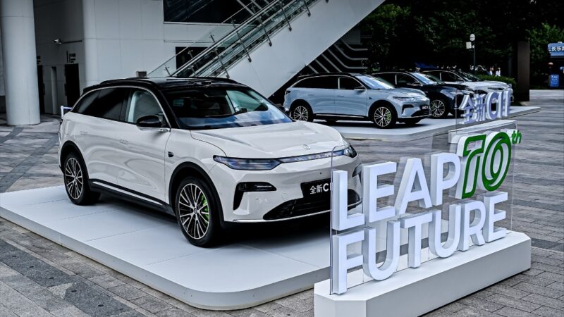 В Китае кроссовер Leapmotor C11 2026 года выходит на рынок по цене от 20 870 долларов в версиях EREV и BEV