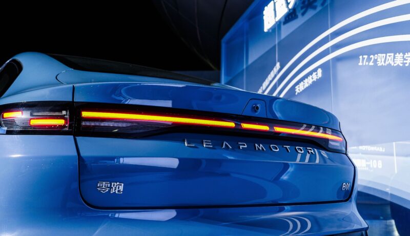 В Китае представлен седан Leapmotor B01 с запасом хода от 430 до 650 км