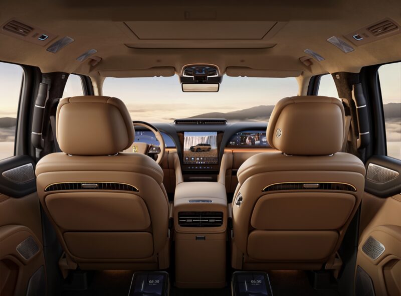 В Китае 31 июля откроется предзаказ BYD Yangwang U8L Dingshi Edition