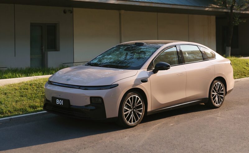 В Китае с конвейера сошёл 10-тысячный седан Leapmotor B01 через 7 дней после запуска производства