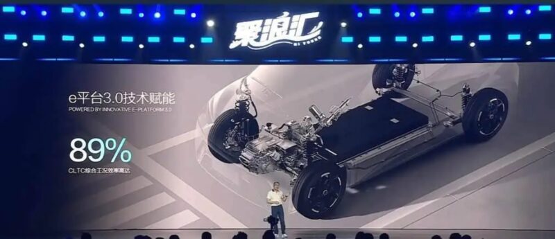 В Китае представлен BYD Seagull Free Edition с запасом хода 405 км, продажи модели превысили 1 миллион единиц по всему миру.