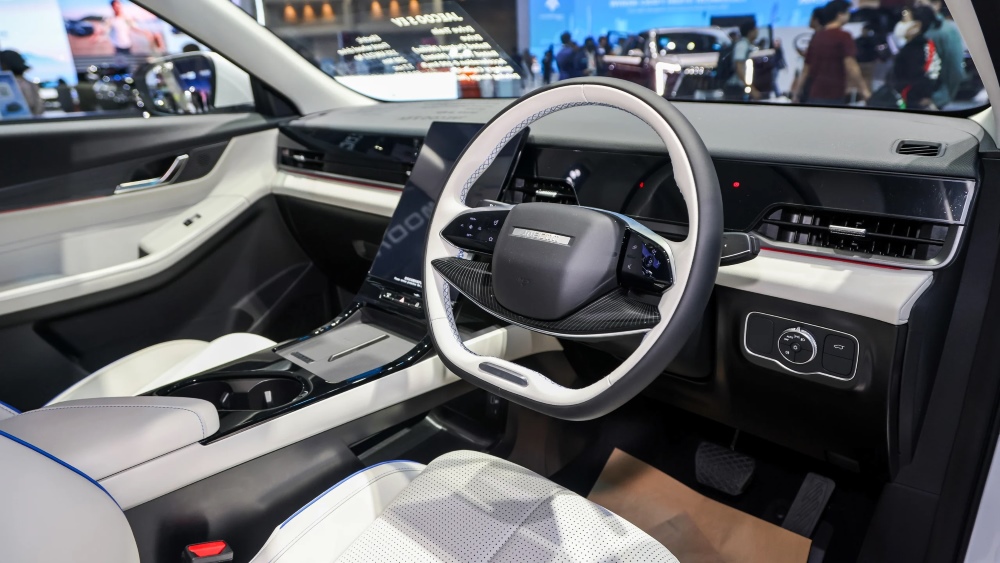 Jaecoo J5 EV Interior