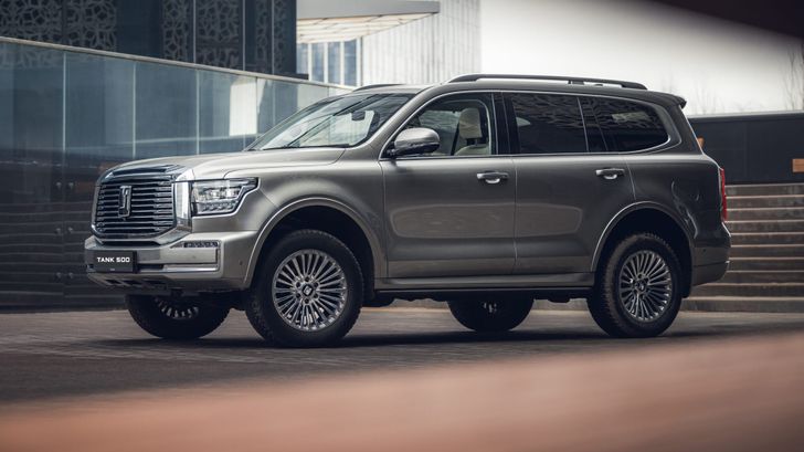 В России популярный внедорожник внезапно упал по цене. Сколько это стоит сейчас В России популярный внедорожник внезапно упал по цене. Сколько это стоит сейчас