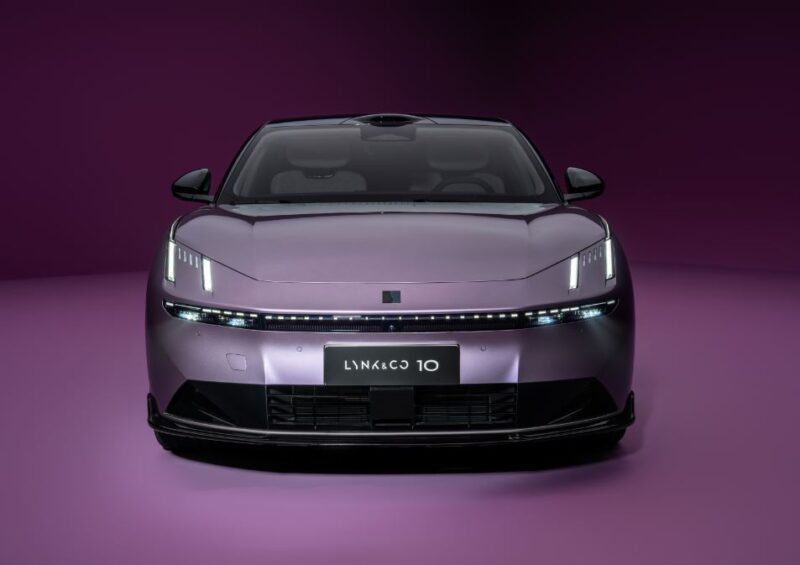 В Китае состоялась глобальная премьера Lynk & Co 10 EM-P мощностью 523 л.с.