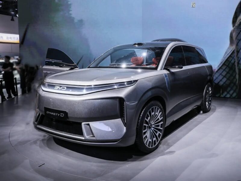 В Китае замечен замаскированный крупный SUV BYD Dynasty, запуск ожидается к концу 2025 года