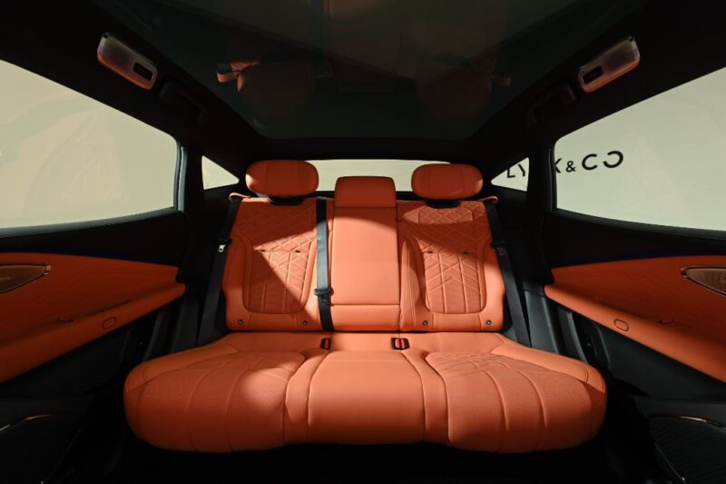 В Китае состоялась глобальная премьера Lynk & Co 10 EM-P мощностью 523 л.с.