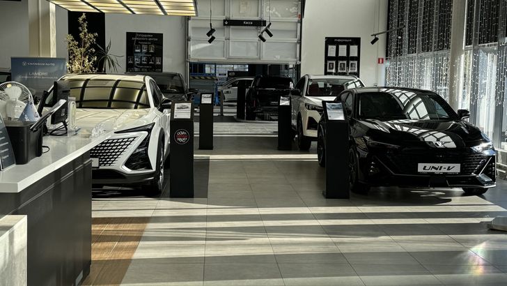 В России автомобильные торговые центры китайских брендов сильно закрыты В России автомобильные торговые центры китайских брендов сильно закрыты