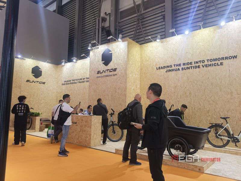 Инвентаризация электрических велосипедов и электрических мотоциклов в Китайском цикле 2025 Китайский цикл 2025 Китайские мотоциклевые новости Мега китайская китайца 10