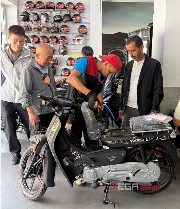 Даянг "Качественный сервис за рубежом" Вступил в Марокко Даянг, вошел в Morocco China Motorcycle News Mega Chinamotor 03