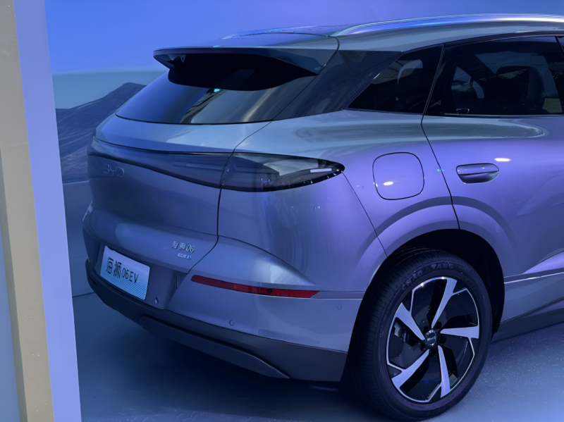 В Китае стартовали продажи BYD Sealion 06 с батареей Blade и полным приводом от 19 300 долларов