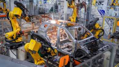 В России открывается сварочный цех Tenet, что усилит преимущества местной сборки автомобилей. В России открывается сварочный цех Tenet, что усилит преимущества местной сборки автомобилей.