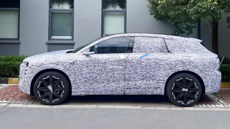 В Китае заметили электрический кроссовер AUDI перед запуском в 2026 году