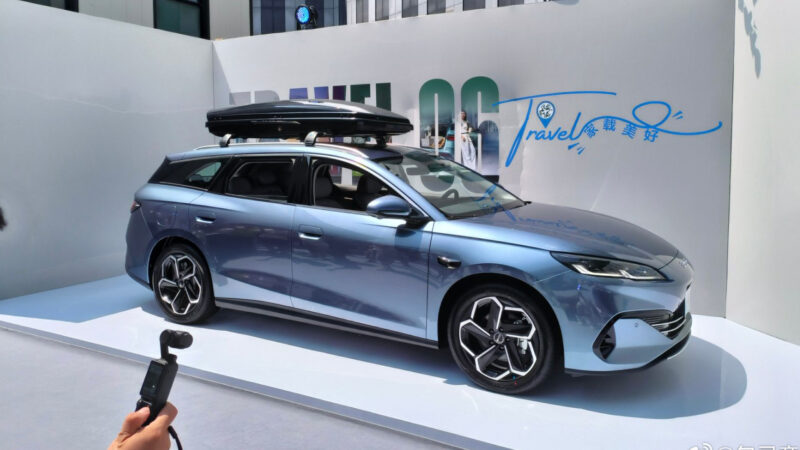 В Китае представлен универсал BYD Seal 06 DM-i по цене от 15 320 долларов.
