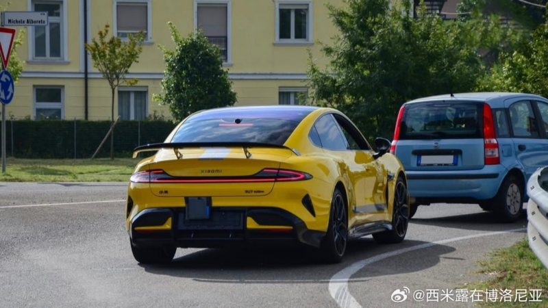 В Китае замечена Xiaomi SU7 Ultra на заводе Ferrari, а электромобиль суперкара может выйти в этом году