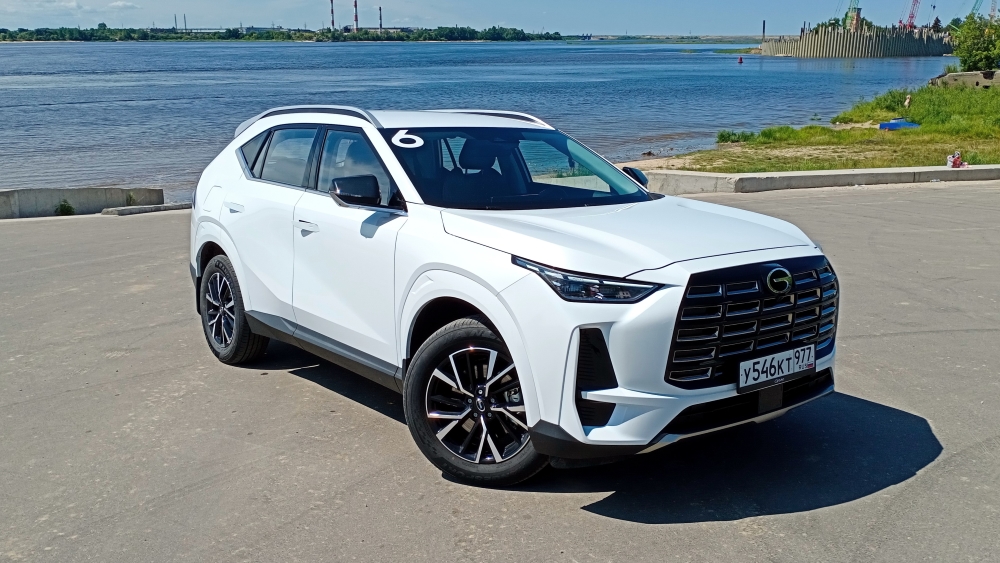 Gac GS4 Cross -Over спереди